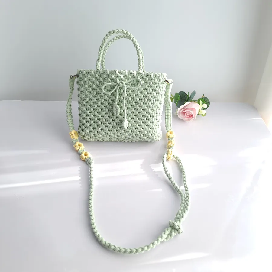 Mint Sling — Túi macrame xanh mint, dây đeo hoa vàng