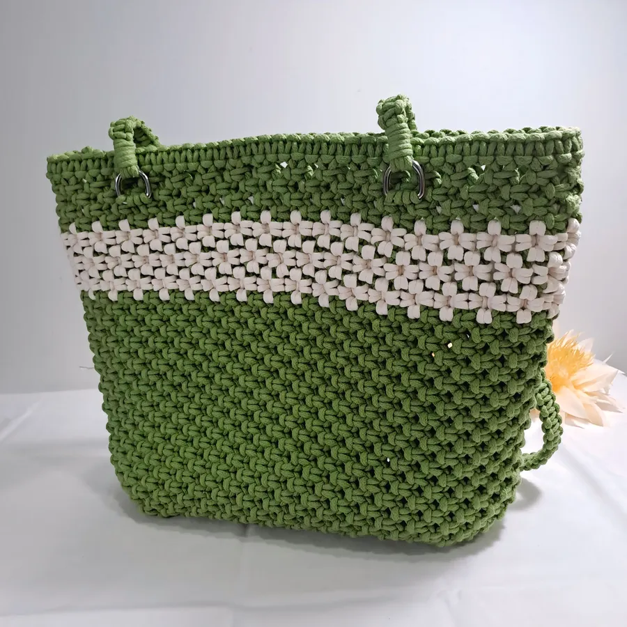 Striped Green Tote — Túi tote macrame xanh lá viền trắng